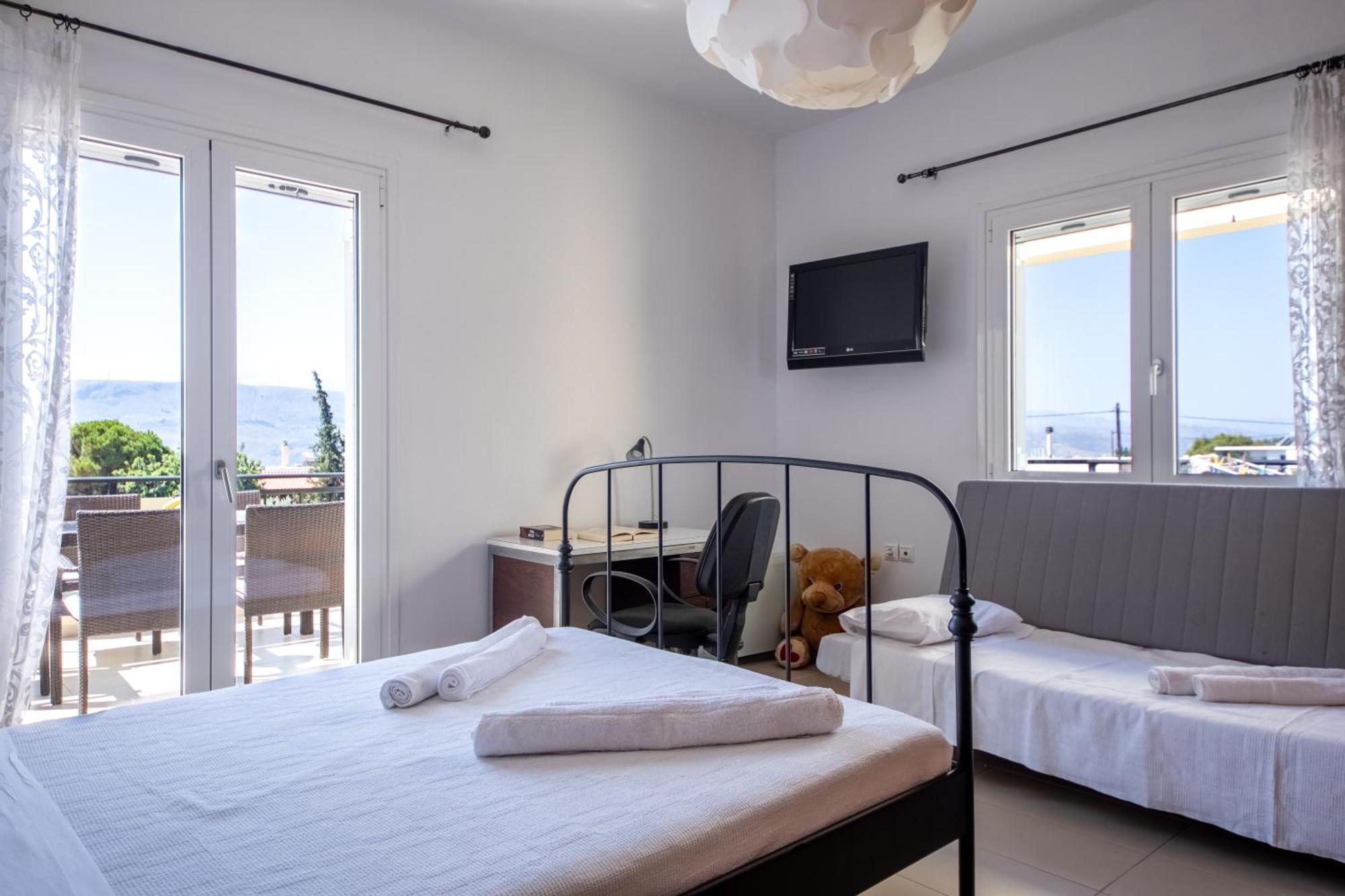 Souda Bay View With Private Pool Near Chania City ภายนอก รูปภาพ