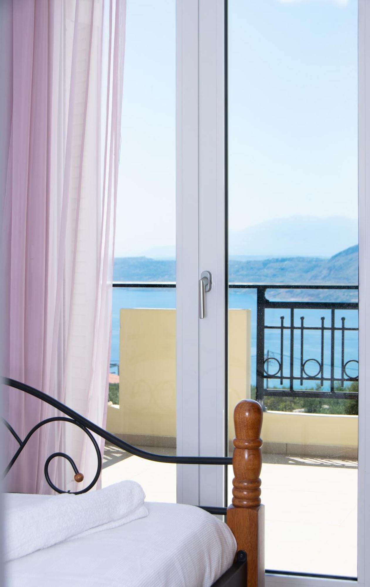 Souda Bay View With Private Pool Near Chania City ภายนอก รูปภาพ