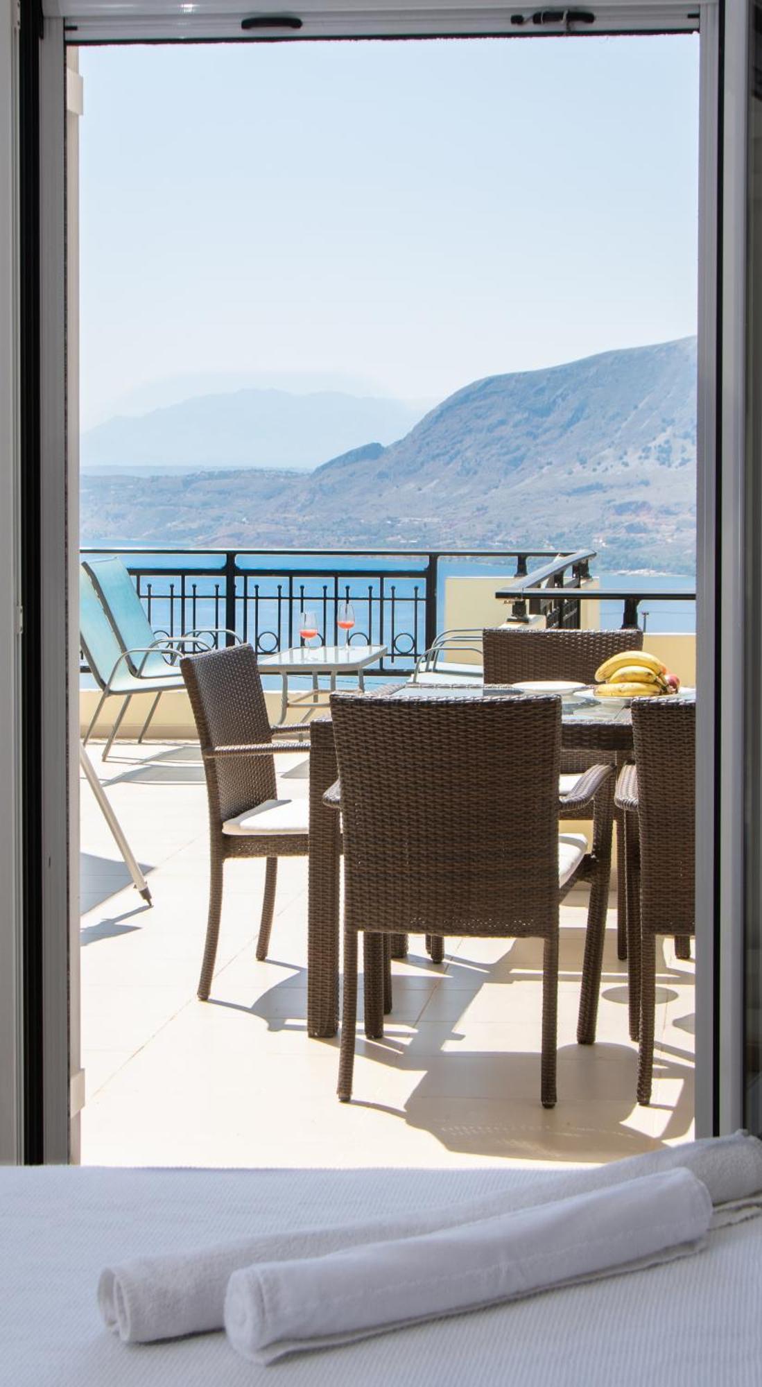 Souda Bay View With Private Pool Near Chania City ภายนอก รูปภาพ